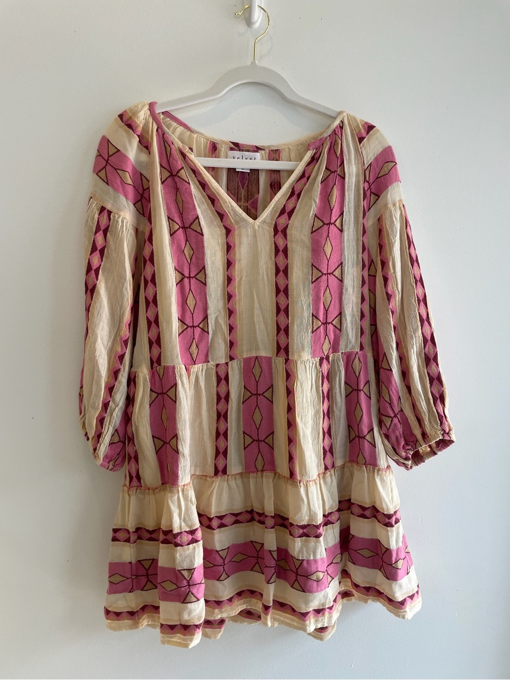Velvet by Graham & Spencer Pink & Cream Geometric Peasant Mini Dress